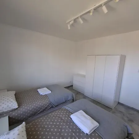 Apartment Lokciowe *